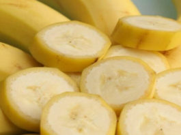 Оказывается, одно из лучших решении для избавления от морщин, это банан, вот 4 проверенных женщинами рецептa
